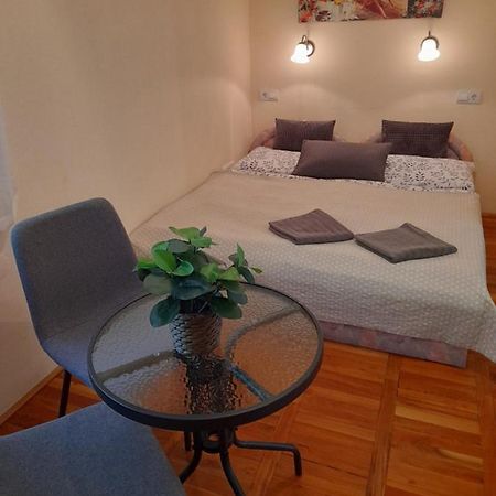 Zoeld Sziget Apartmanlakas Eger Extérieur photo
